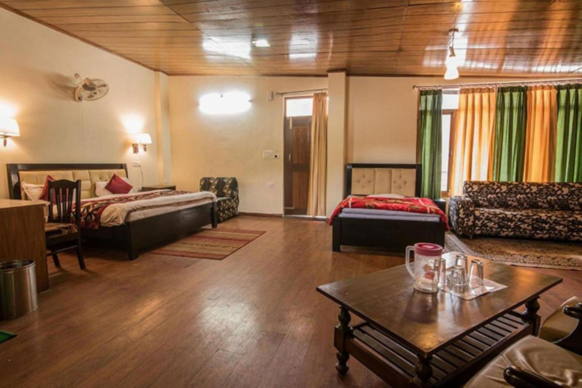 Moon Hotel Mallital, Near Nainital High Court Bagian luar foto